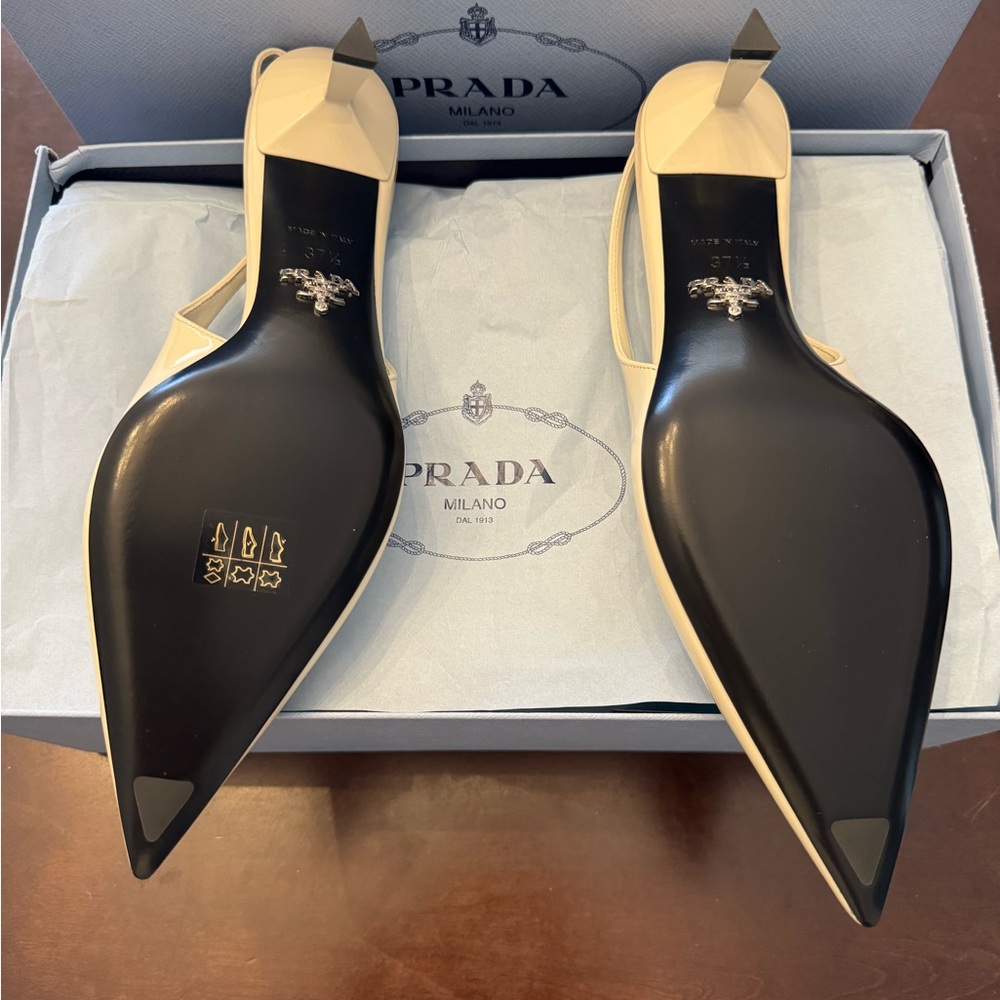 PRADA! Nude Patent leather slingback pumps - Picture 6 of 11